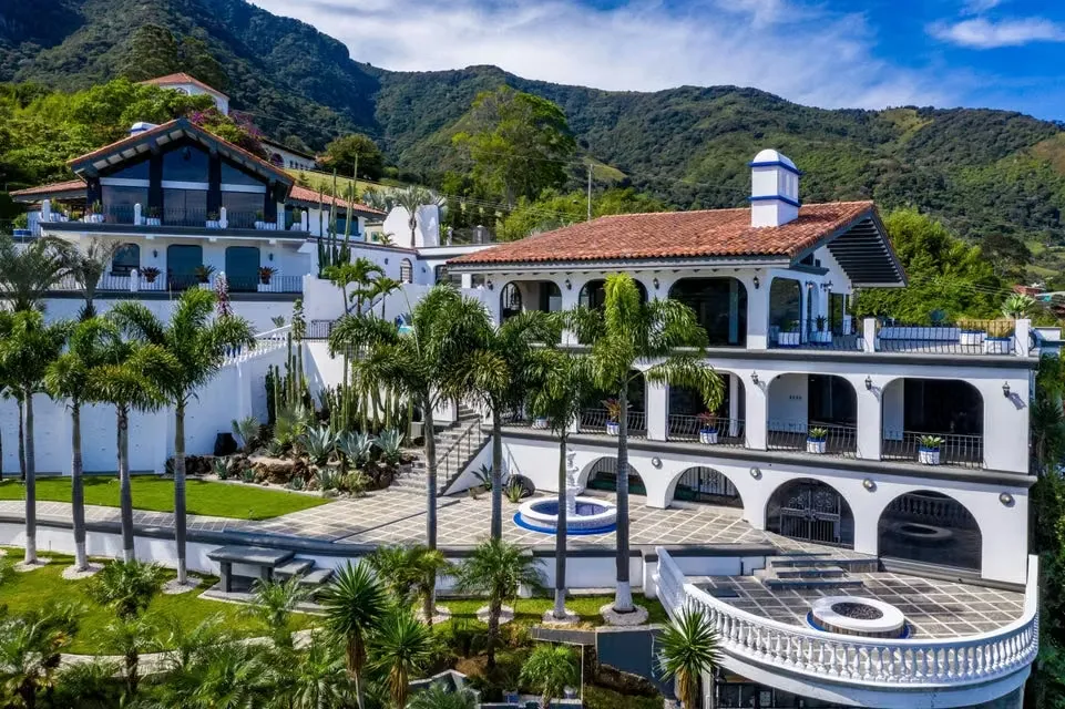 Quinta de Lujo en Venta San Antonio de Escazu